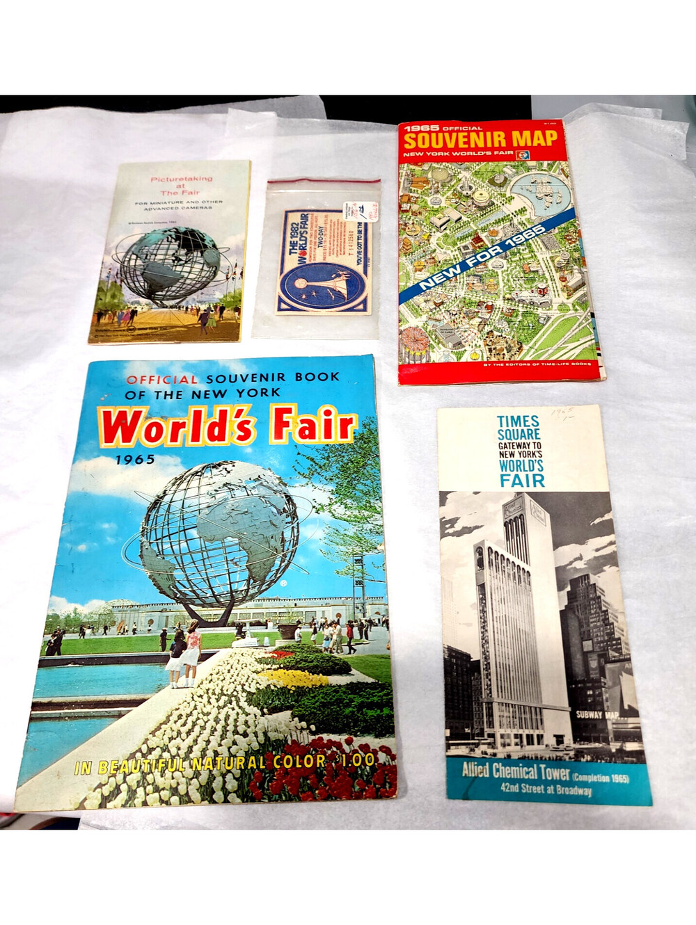 Vtg 1965 New York Worlds Fair Souvenir Book Map Guide Booklets Lot 1982 Ticket